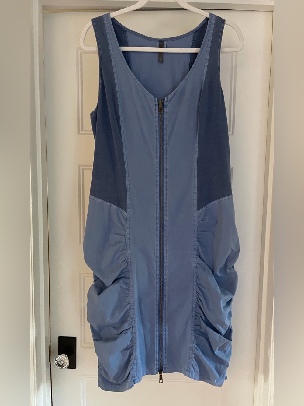XCVI Two-Tone Blue Zip-Front Sleeveless Vest